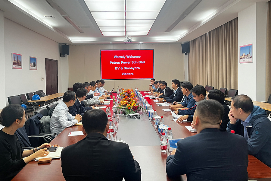 Der Besuch der Malaysia Miri -Projektendbenutzerdelegation